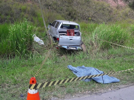 Três morrem em acidente na BR 324