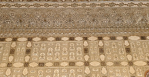 Image of the ceiling (made entirely from pure gold and silver) in one of the buildings of the Amber Palace in Jaipur.