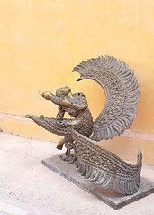 Image of a sculpture outside the sntique shop at the Amber Palace in Jaipur
