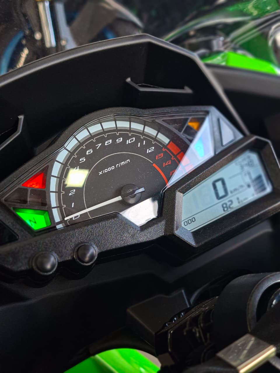 Miniatura: KAWASAKI NINJA 300 25/26 KM:820