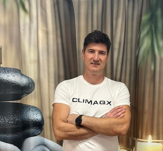Diplomierter Masseur Nenad Pavicevic macht Sie mit seiner Massage gesund!