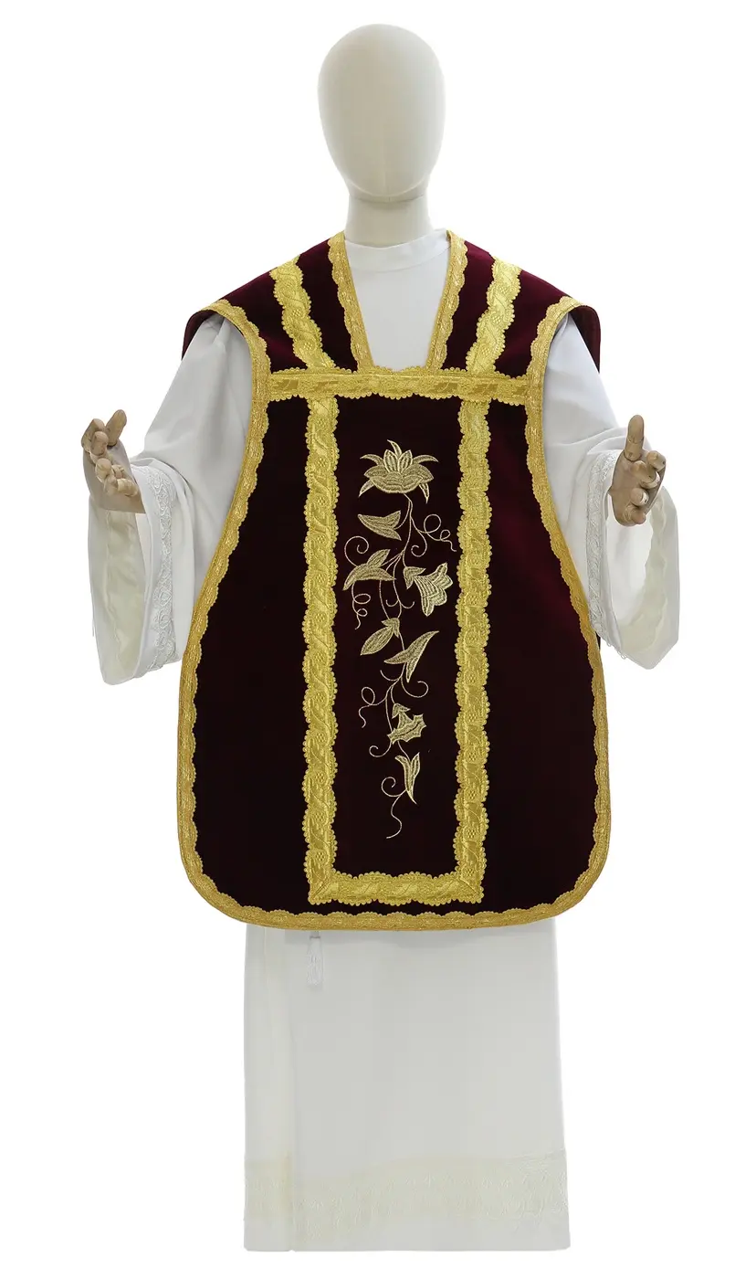 RC-893V Roman Chasuble Set