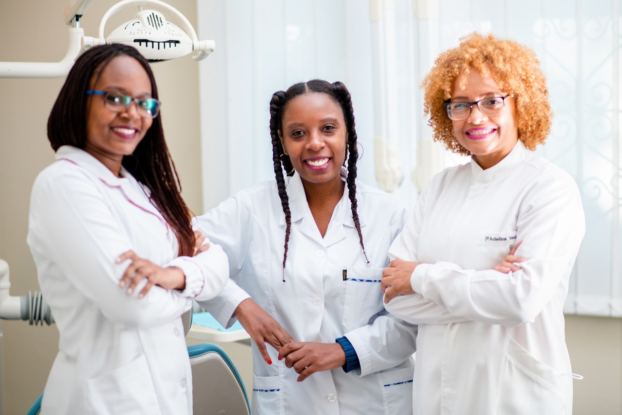 MATOLA Dental Care Clínicas Dentárias