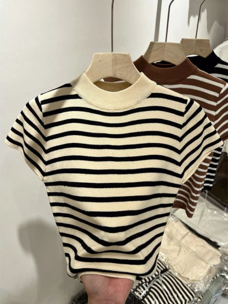 Miniatura: Blusa em Tricô Canelado Listrada com Gola Alta Média