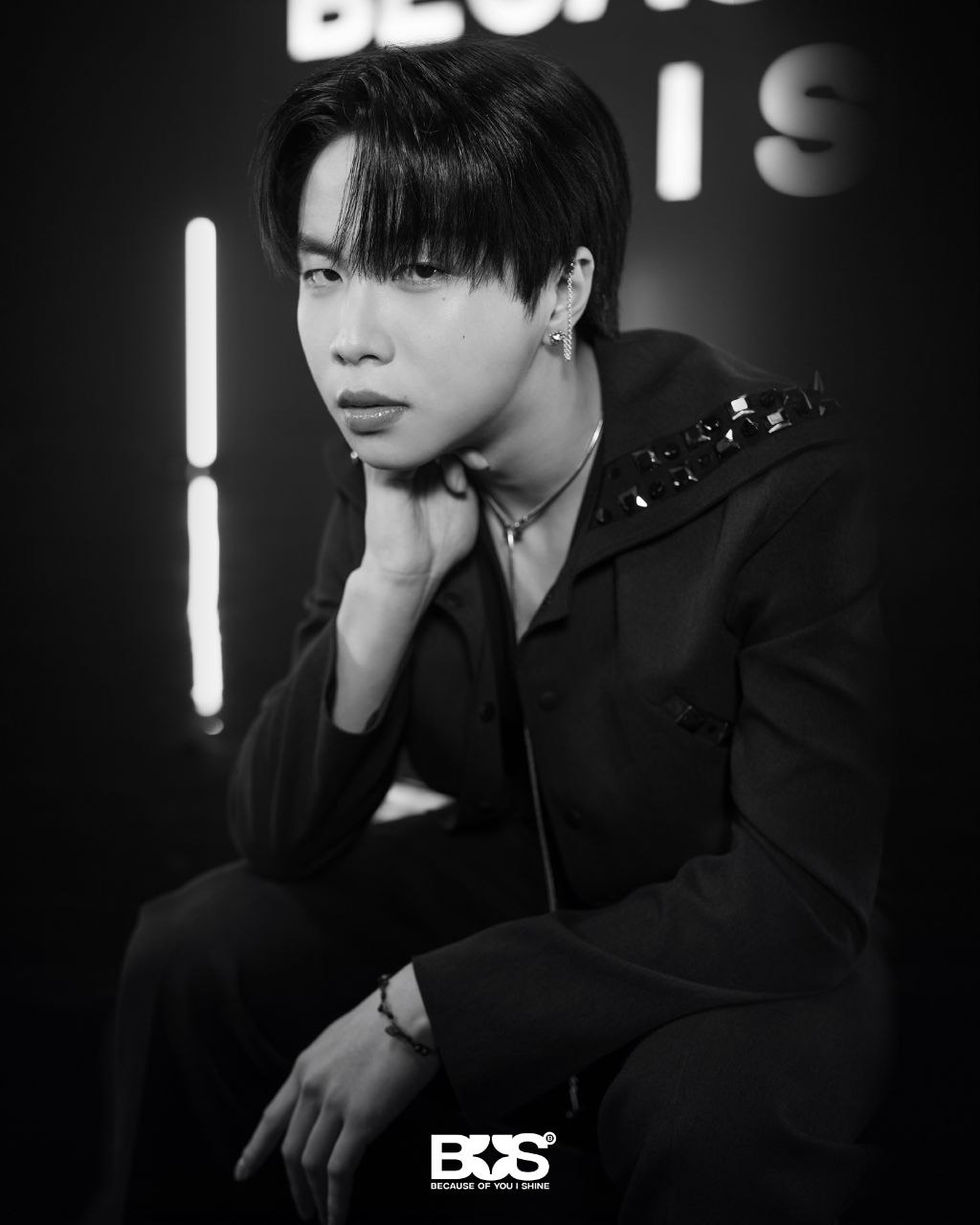 photo_6244562873208650152_y