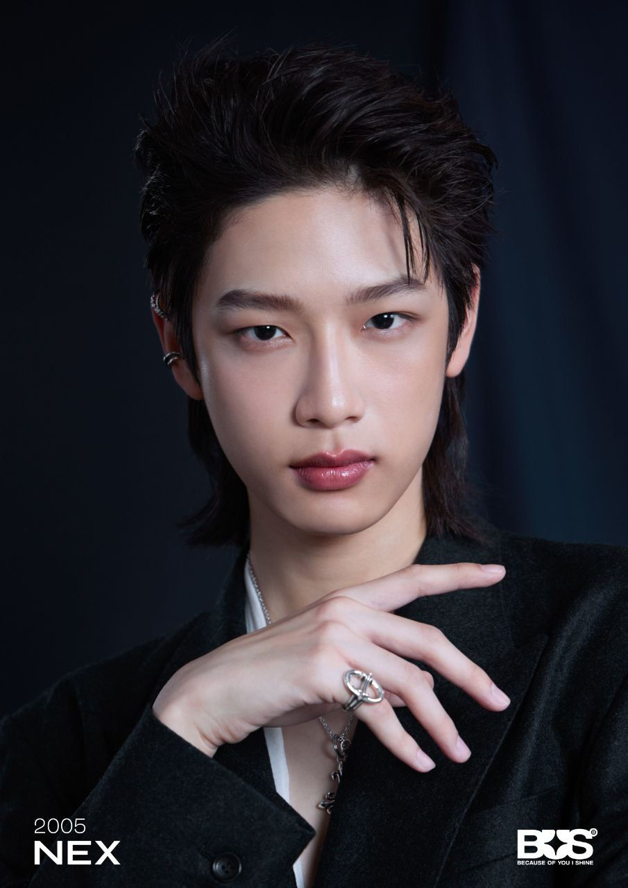 photo_6242311073394965860_y