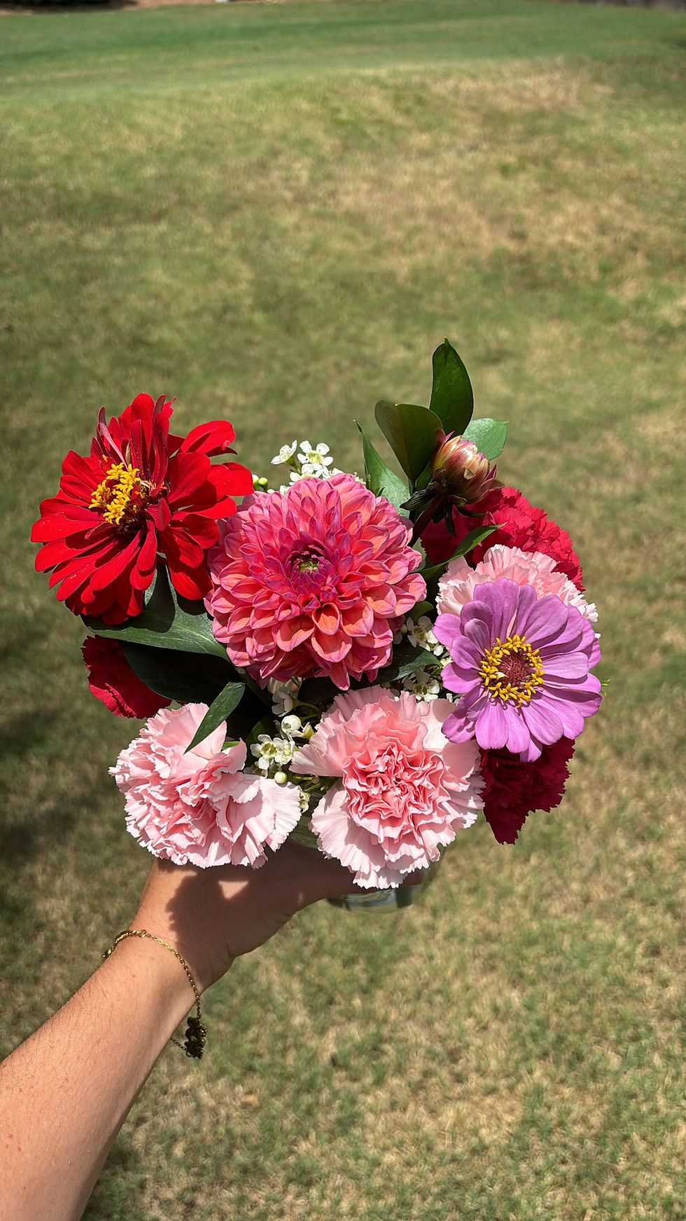 Thumbnail: Anna's Cut Garden Bouquet