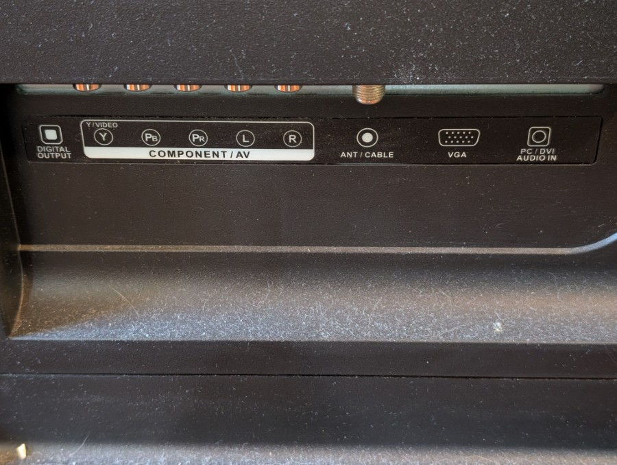 Thumbnail: Insignia E39D21NKEFBYNNX 720p TV w/ Remote