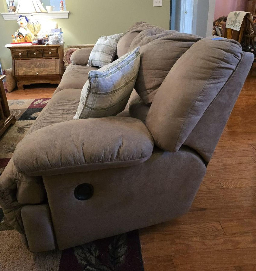Thumbnail: Large Sofa Recliner