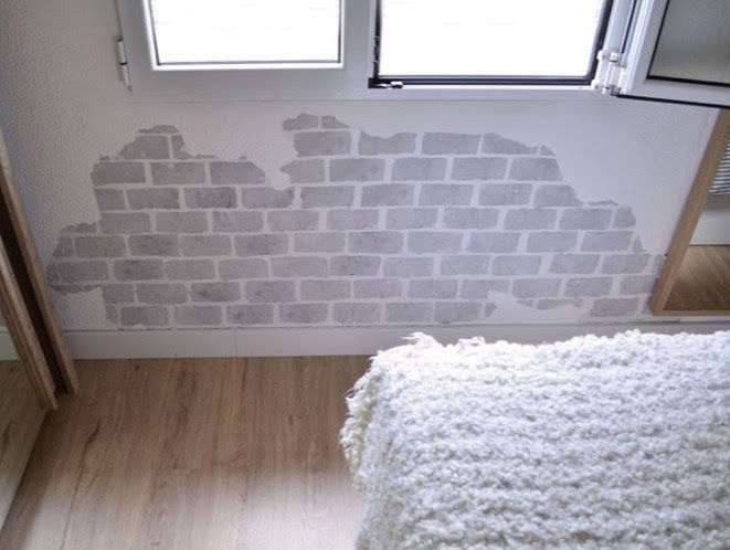 Pinta ladrillos en la pared