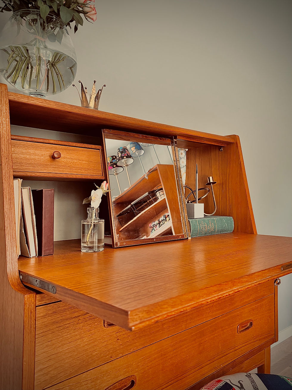 Miniatyrbild: Sekretär i teak, Arne Wahl Iversen 