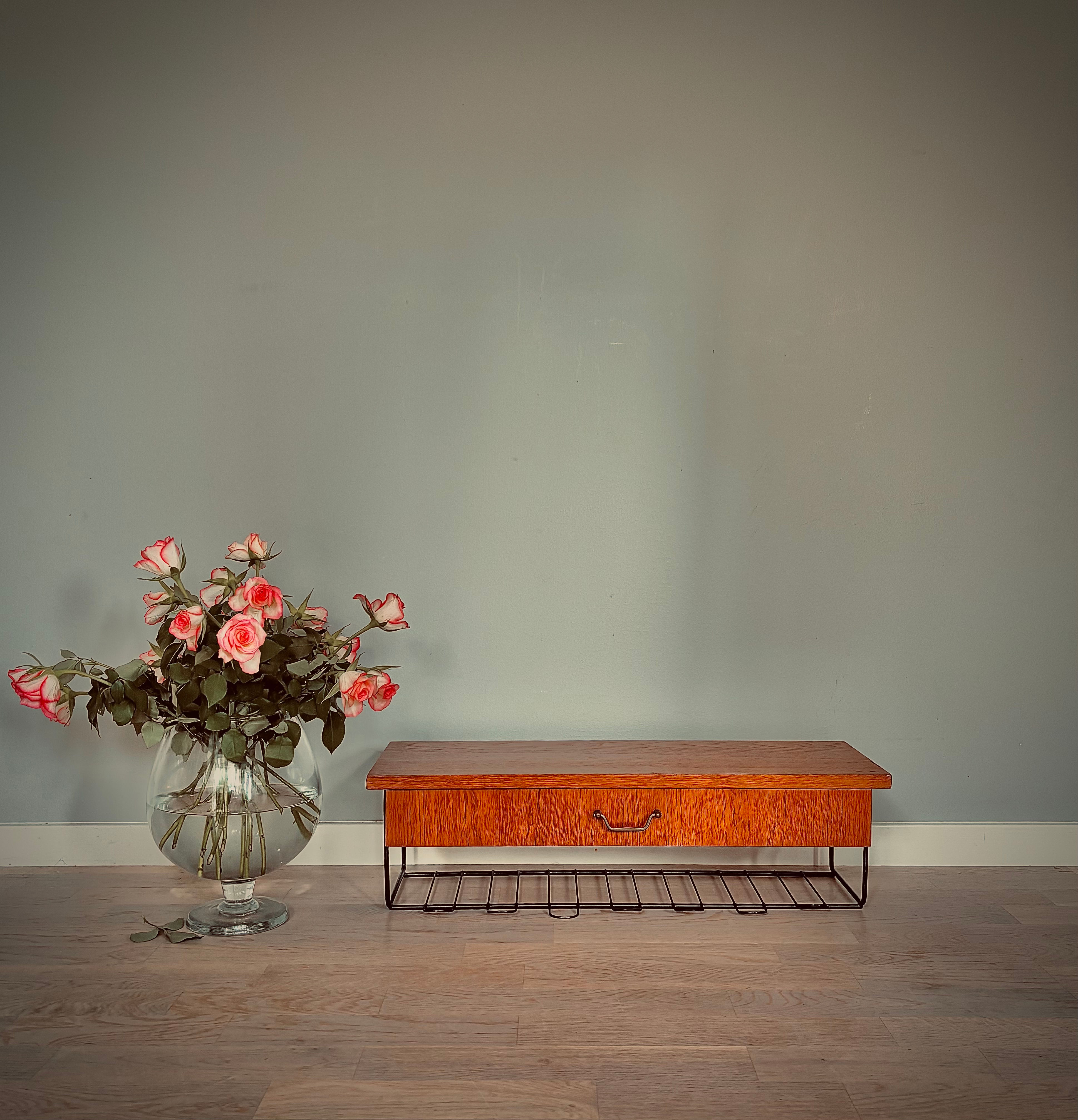 Vintage telefonhylla i teak & string