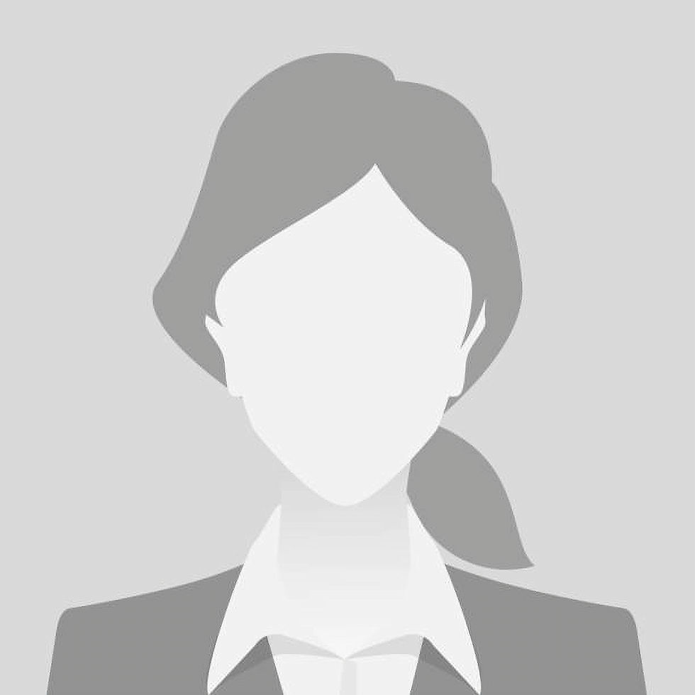 person-graue-foto-platzhalter-woman-1326486633_edited.jpg