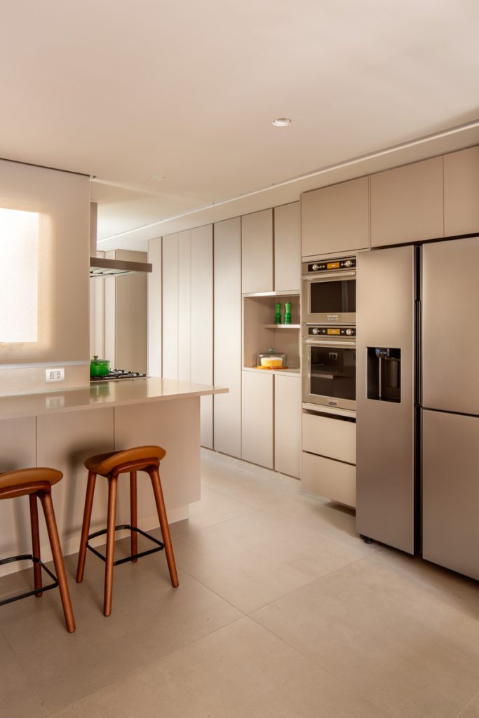 Design funcional transforma apartamento em Moema | Revista Habitare