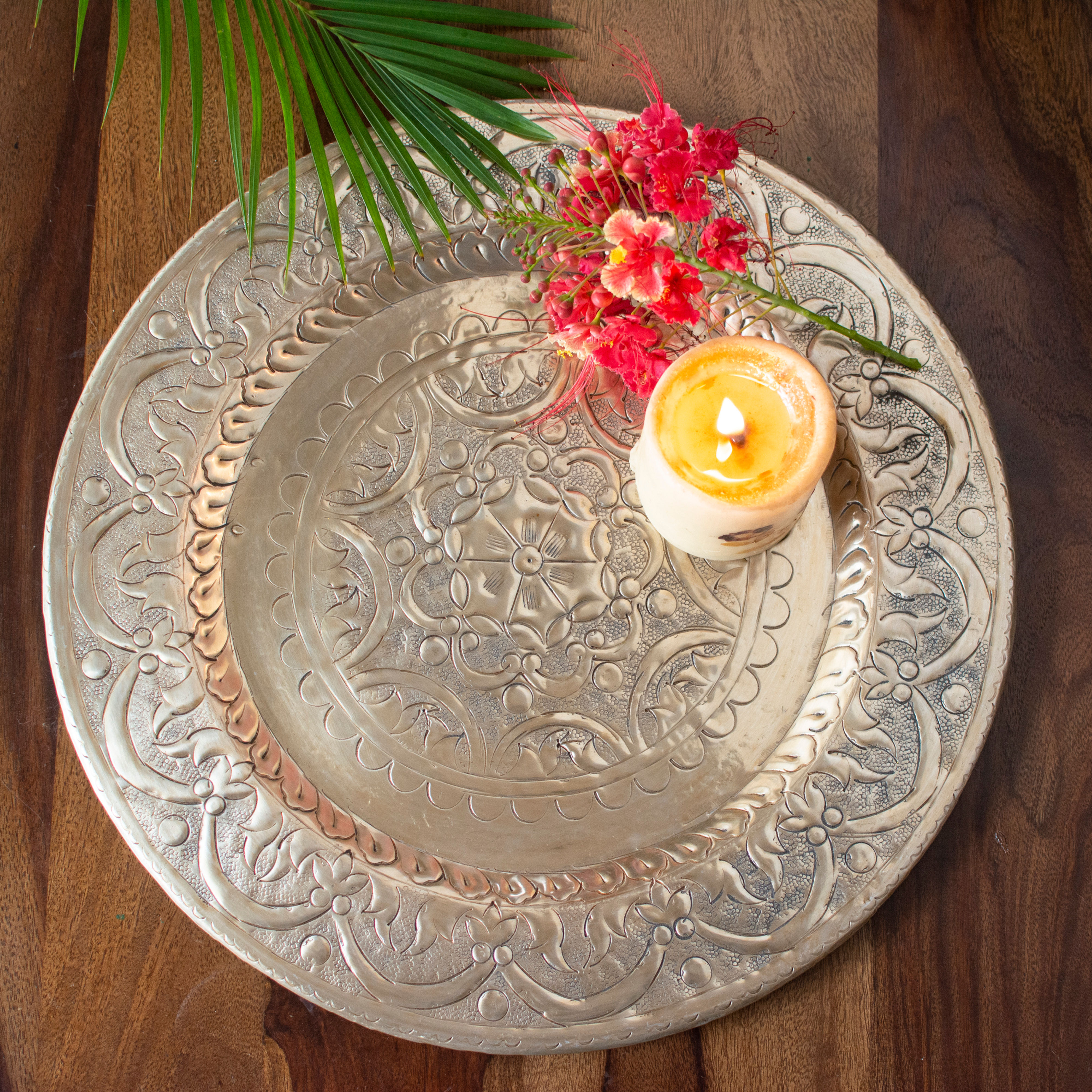 Saaz Silver Wall Décor Plate
