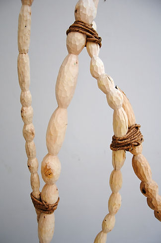 Linie/Buňky - dřevo / Lines/Cels - wood / 2016 , 250 x 150 cm