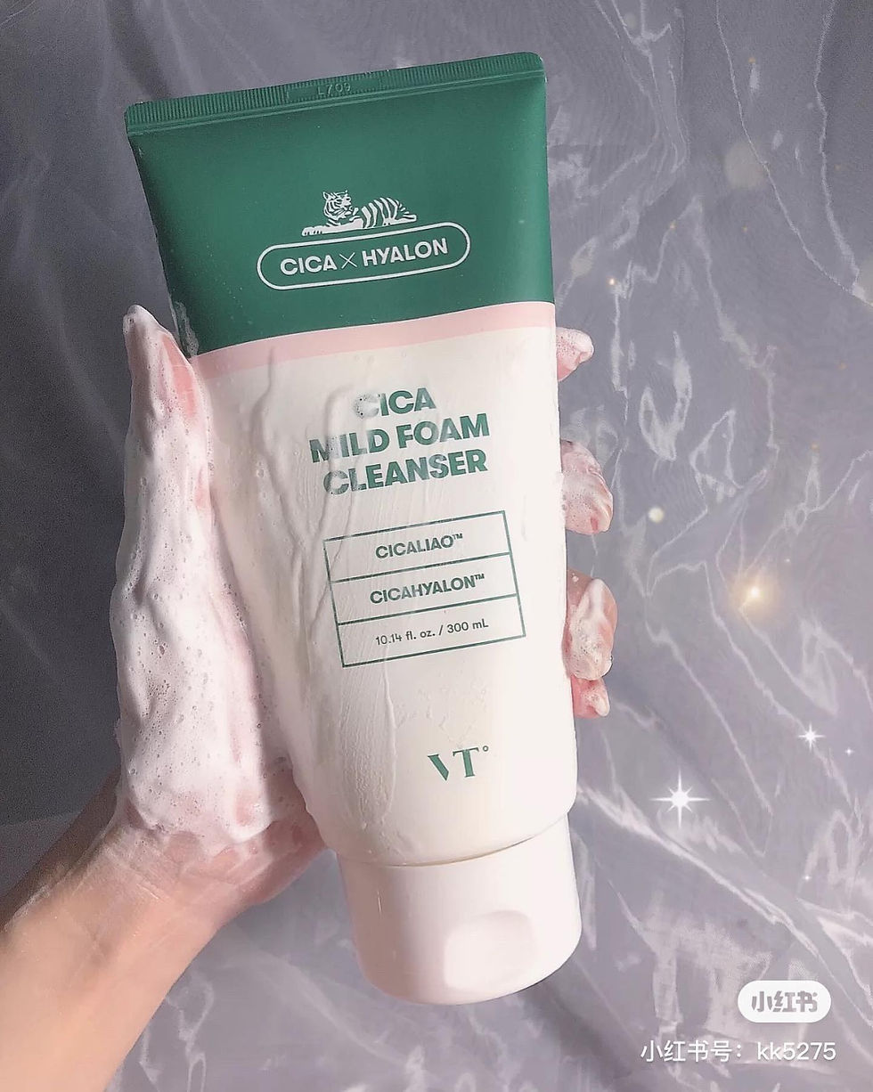 Thumbnail: VT Cica Ceanser积雪草洗面奶