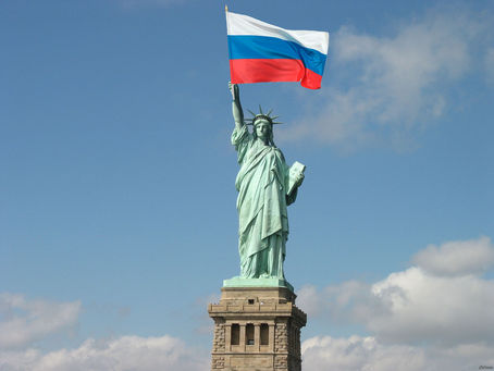 Як США допомагають рф у війні проти України