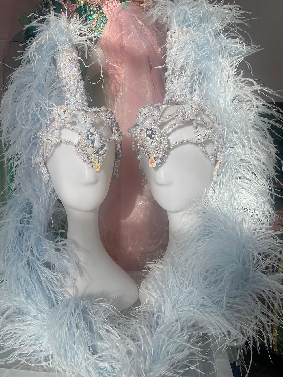 Thumbnail: Pearlescent Showgirl Headdress (Boa)