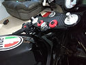 GSX 650F com semi guidom fixado na bengala abaixo da mesa Central