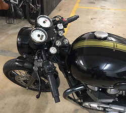 Thruxton com guidão café racer Bolzan