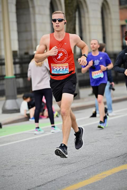 Thumbnail: RNRC WEEKLY RUN SINGLET - MEN