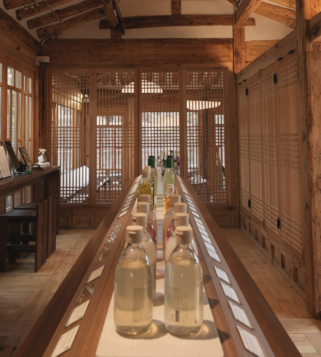 Aromatica Bukchon Flagship Store VMD