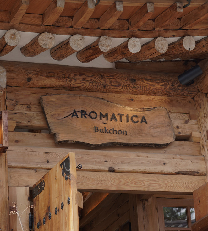 Entrance to the Aromatica Bukchon Flagship Store