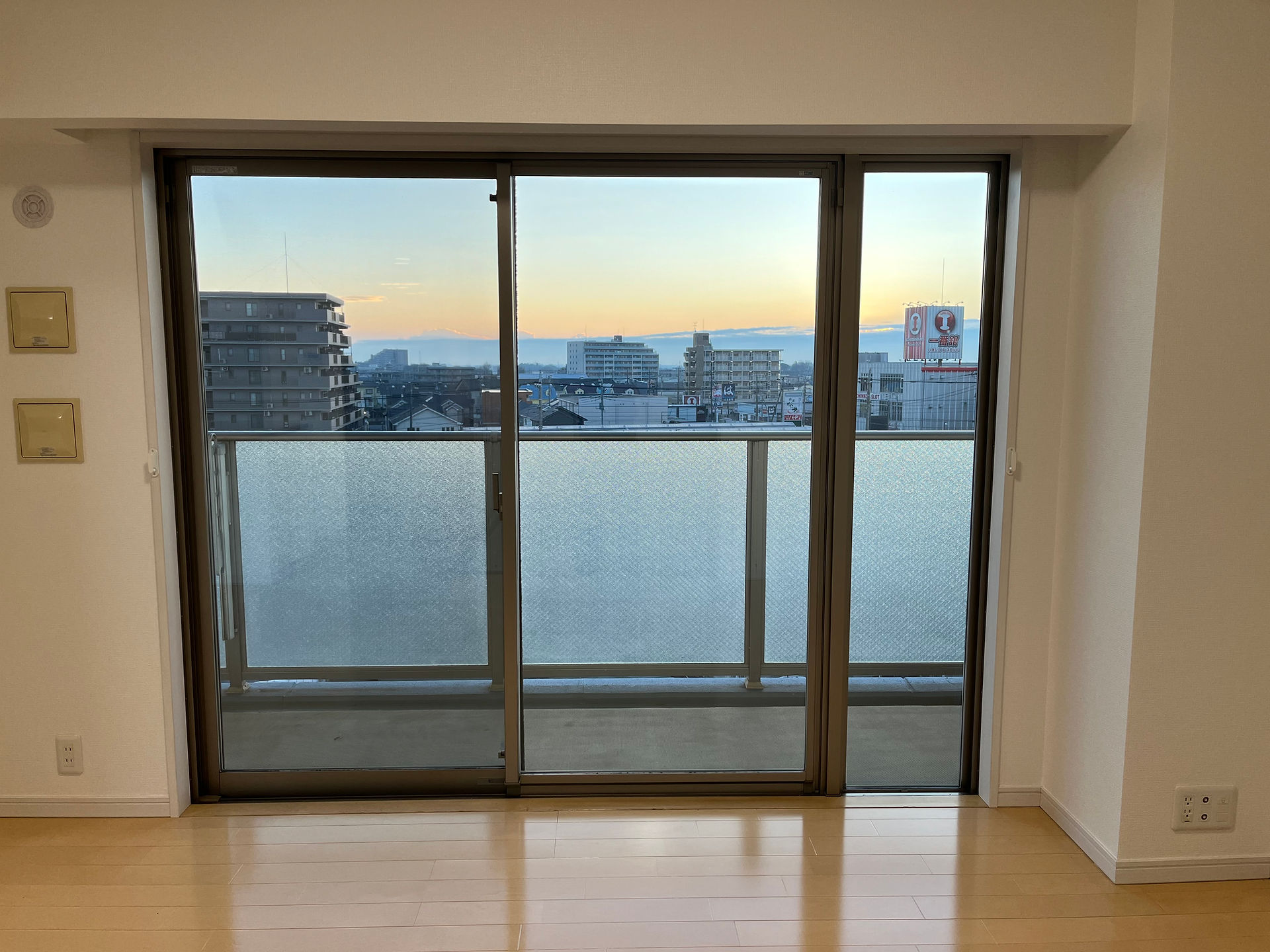 マンションフィルム