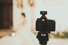 111938875-close-professional-dslr-digita