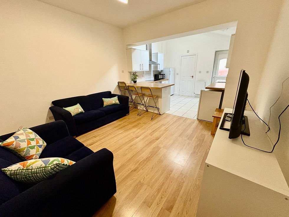 2 P162 Lounge 2 1Jul25.jpg