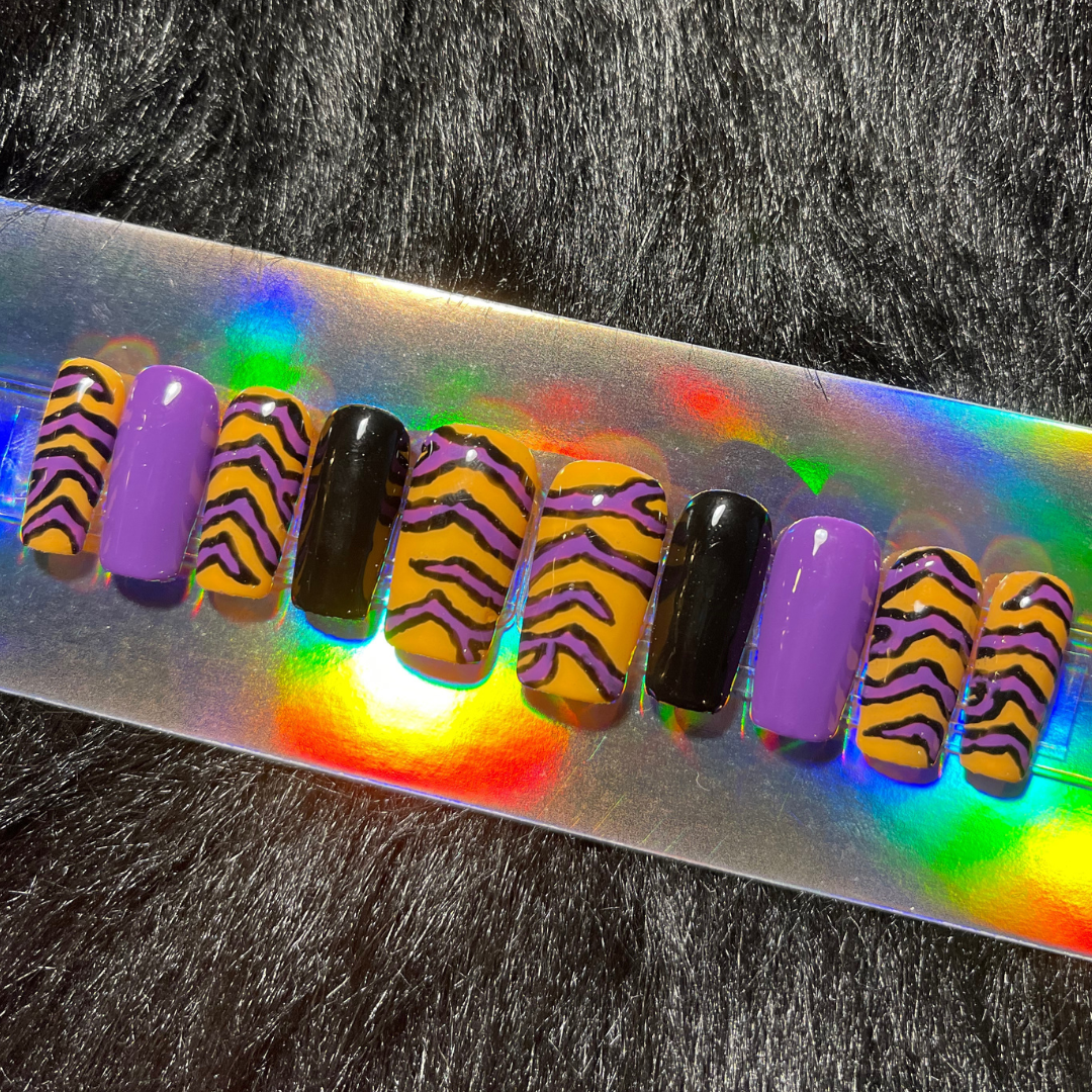 Bandits Lacrosse Nails || Square Medium Length || False Nails