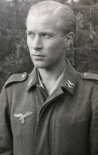 EBERHARD_HESSE2.png