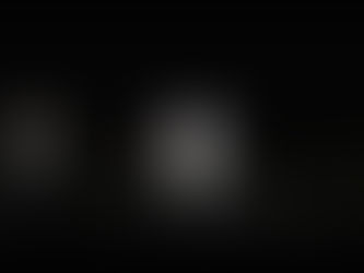 Robô humanoide chinês impressiona o mundo com realismo tão extremo que a empresa precisou abri-lo ao meio no palco.