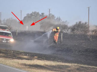 Mistério em Despeñaderos: foto de incêndio intriga argentinos ao revelar suposta figura fantasmagórica.