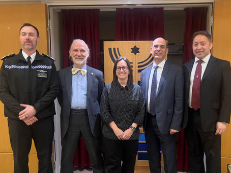 It was a pleasure to join members of the local Jewish community for a Passover Seder meal at the East London and Essex Liberal Synagogue last week. Sharing a meal with Rabbis Richard Jacobi and David Hulbert was a real privilege.   I hope everyone who celebrated enjoyed a joyful Passover!