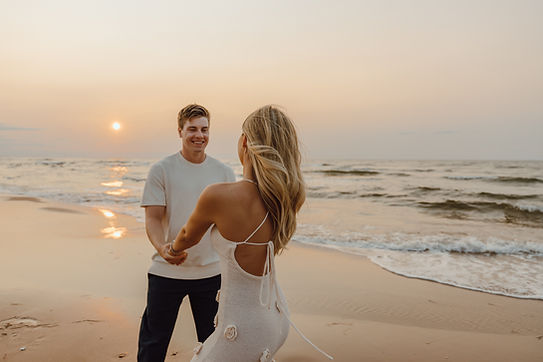 PEI Engagement Photographer. Prince Edward Island Wedding Photographer. Elopement Photographer on Prince Edward Island. PEI Beach Weddings. PEI Wedding Photography. PEI Elopement Photographer. Propose on Prince Edward Island. Carriage House Wedding Photographer.