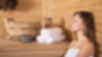 Femme dans un sauna