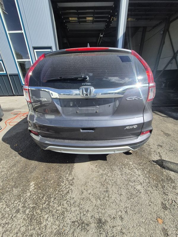 Honda CR-V, отзад, преди почистване