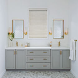 2017_EW_Standard Cordlock_Faux Wood_Bathroom