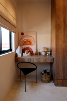 Continuous microcement surfaces creating a seamless architectural language