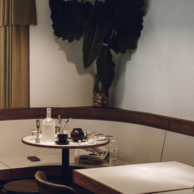 Spatial flow between indoor and outdoor dining environments