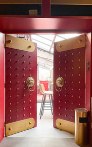 Contemporary private hospitality environment balancing luxury and comfort