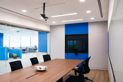 Functional meeting environment supporting communication and business collaboration