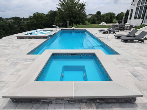 Fiberglass vs. Gunite: Which Pool Type Is Best for Tennessee Backyards?