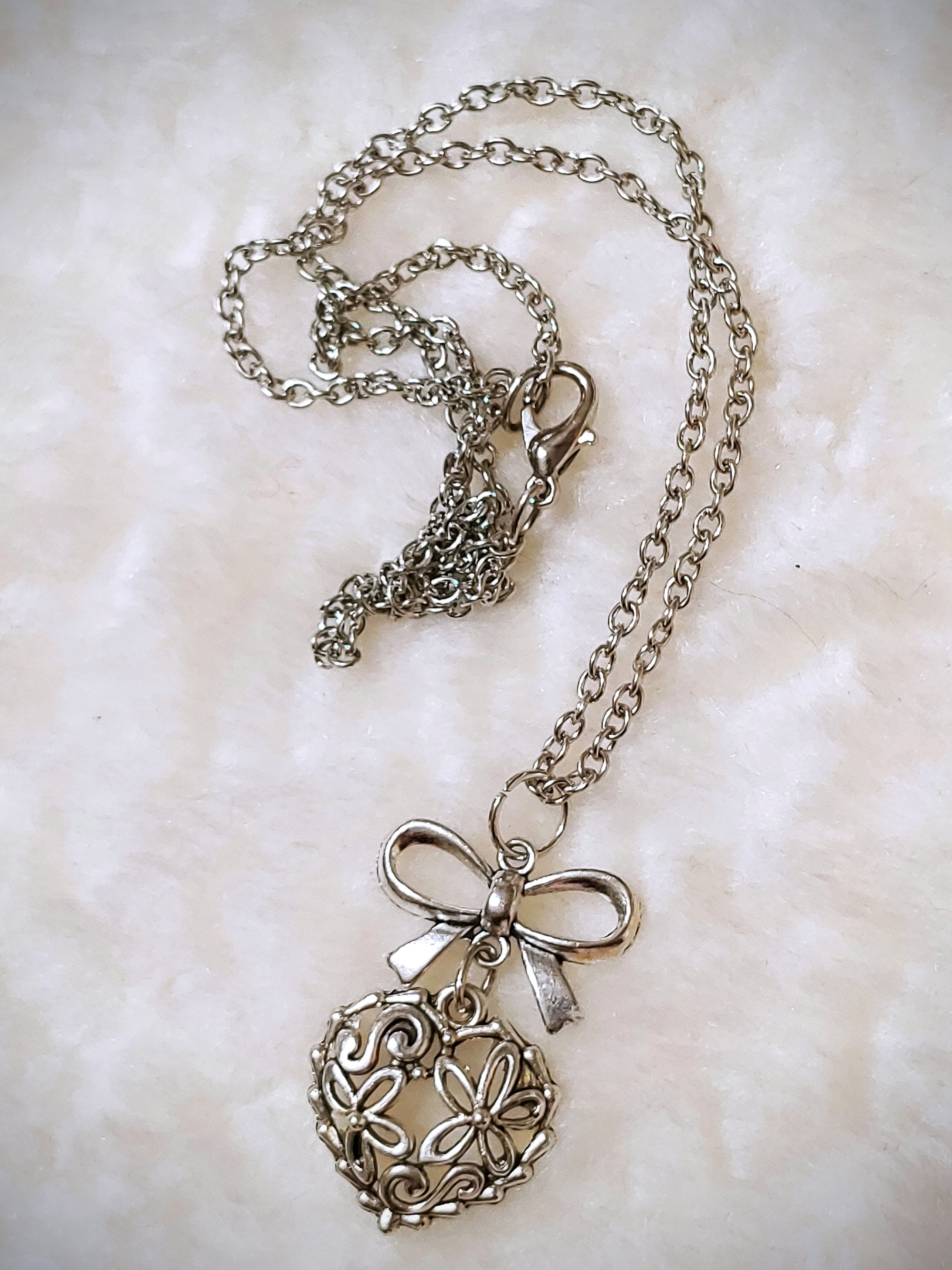 Heart and Bow Necklace