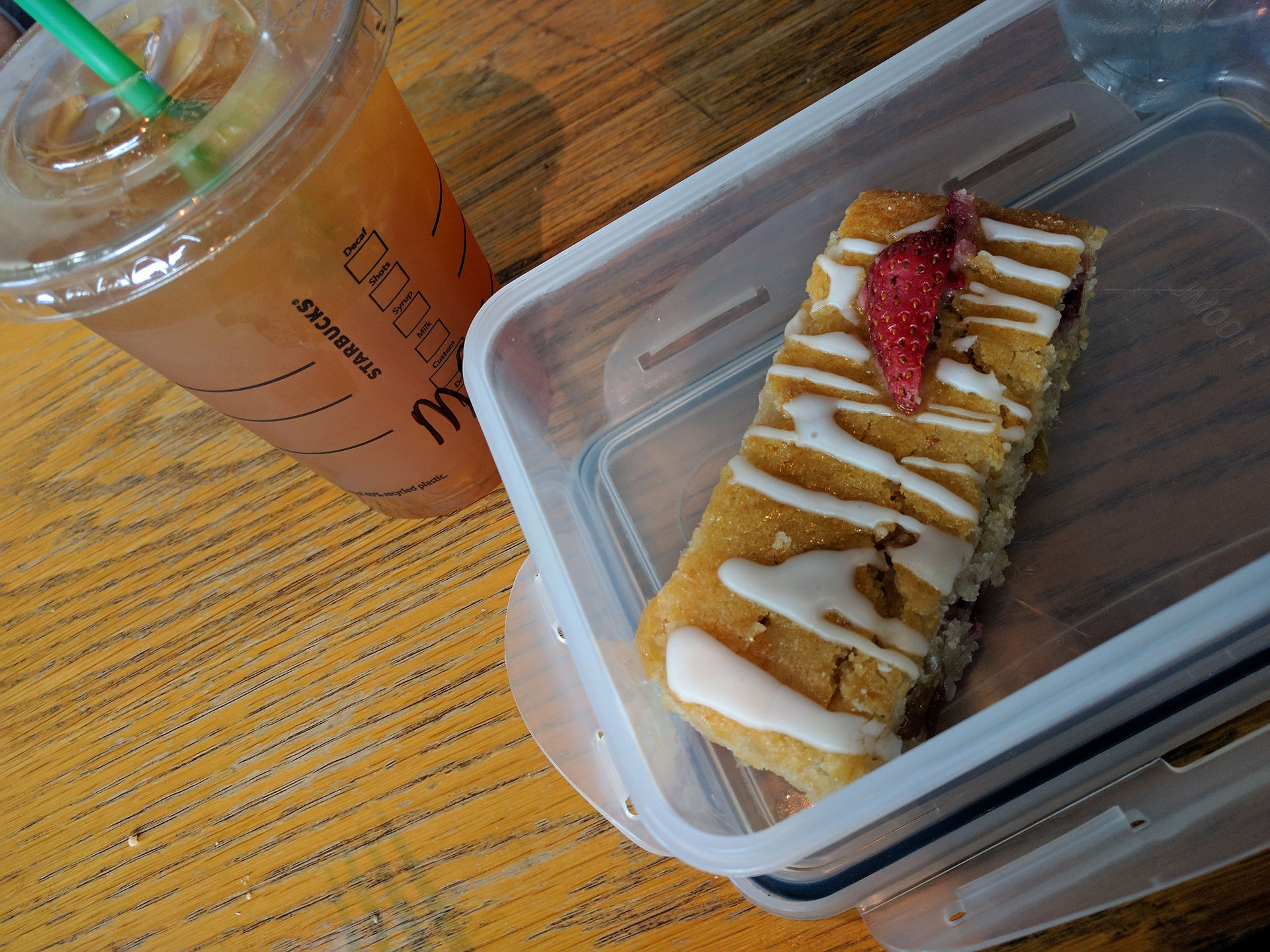 Strawberry, Banana and Ginger Cake