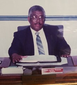 Elder-Bishop Lang Priester.jpg