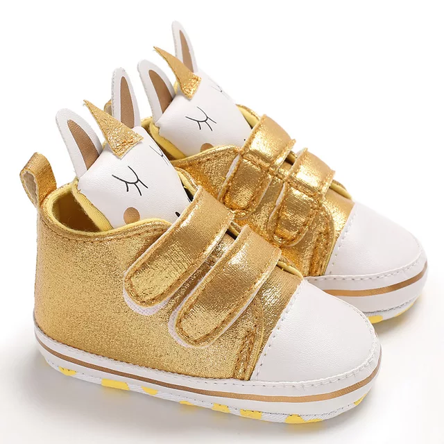 chaussure bebe doré