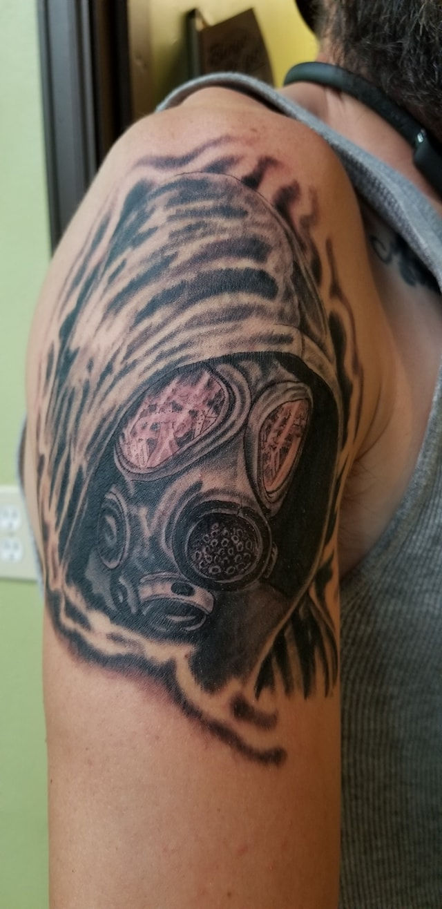 J (28)